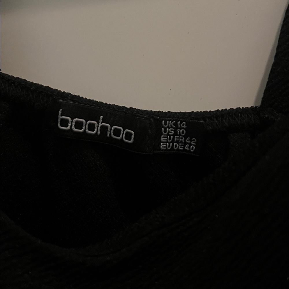 Boohoo cropped black tank top - Picture 2 of 2